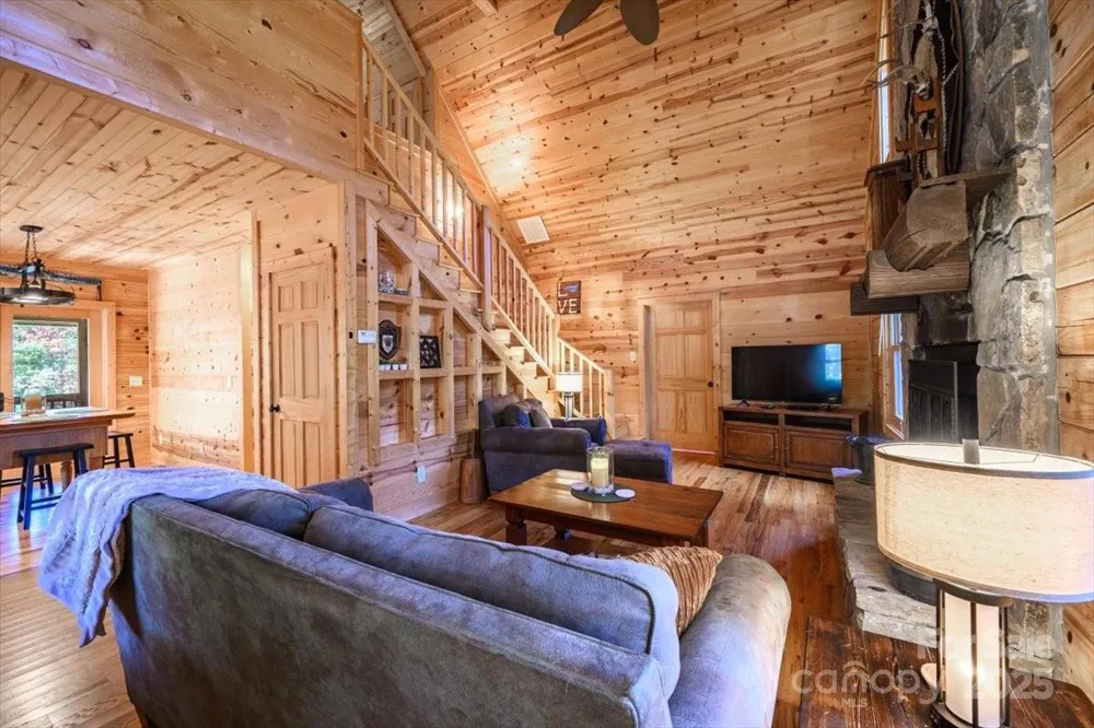 87 Prater Cove Road Franklin, NC 28734