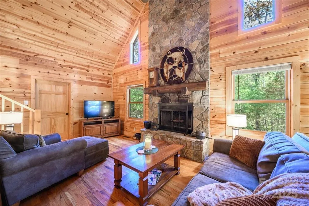 87 Prater Cove Road Franklin, NC 28734