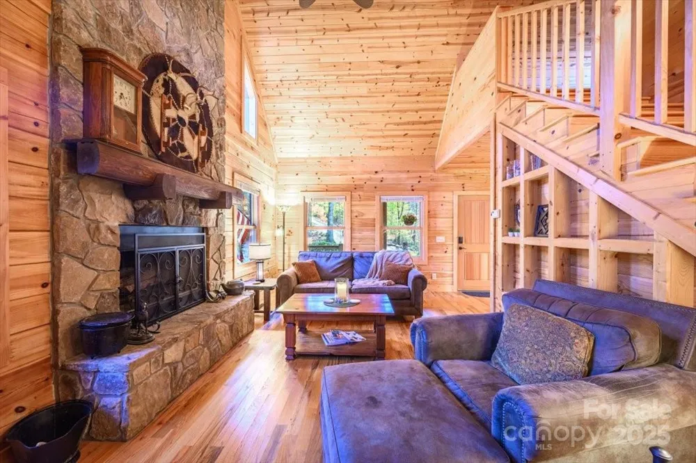 87 Prater Cove Road Franklin, NC 28734