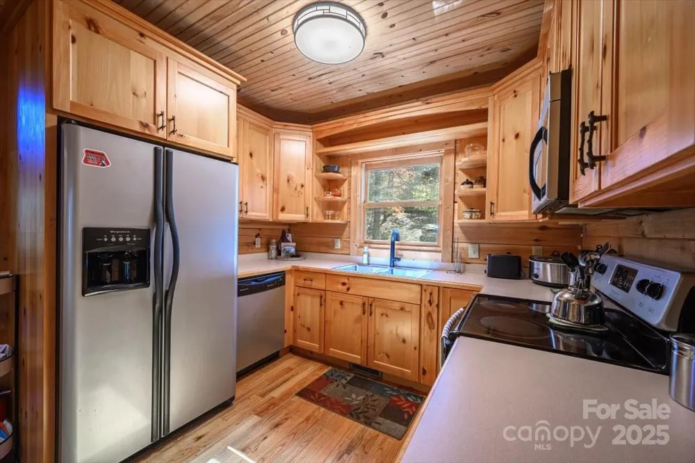 87 Prater Cove Road Franklin, NC 28734