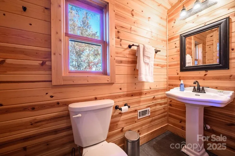 87 Prater Cove Road Franklin, NC 28734