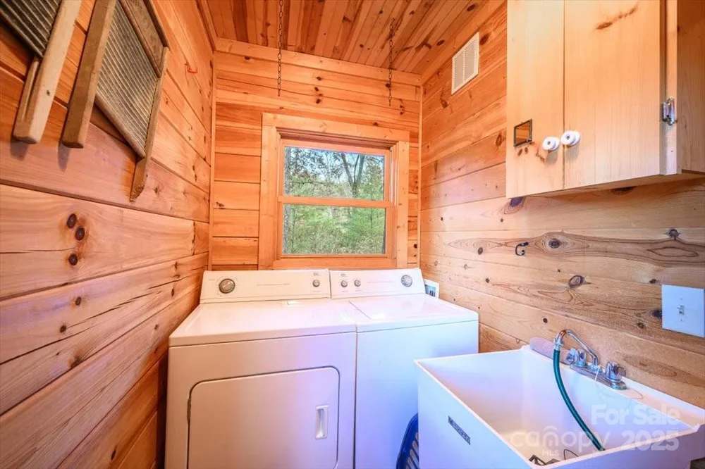 87 Prater Cove Road Franklin, NC 28734