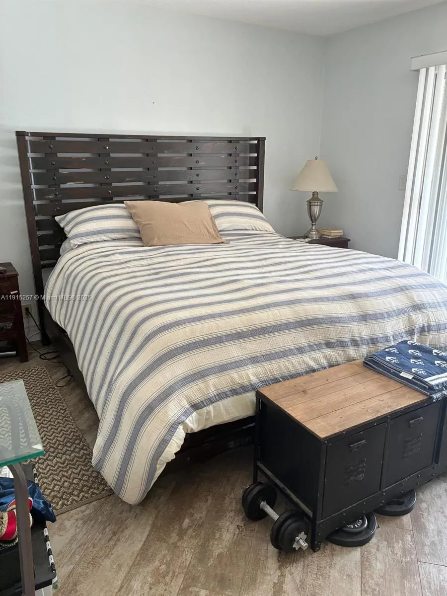 2050 NE 39th St #311 NORTH Lighthouse Point, FL 33064