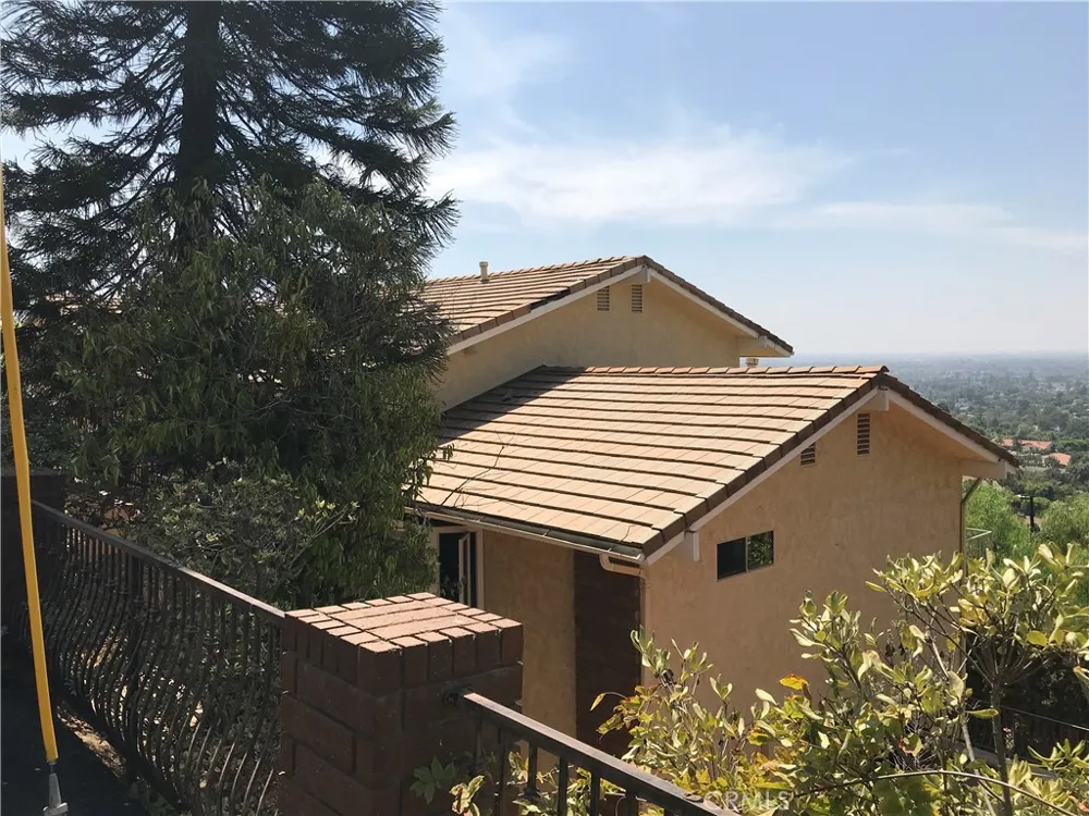 11393 La Vereda Drive North Tustin, CA 92705