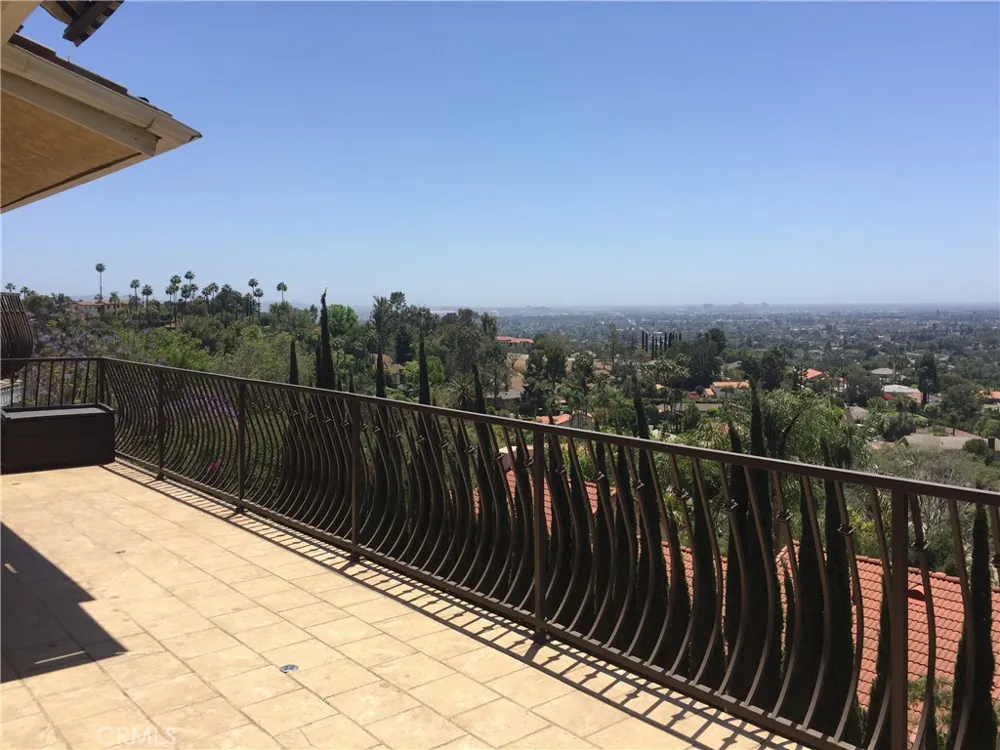 11393 La Vereda Drive North Tustin, CA 92705