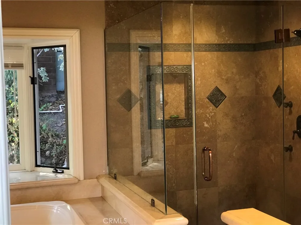 11393 La Vereda Drive North Tustin, CA 92705