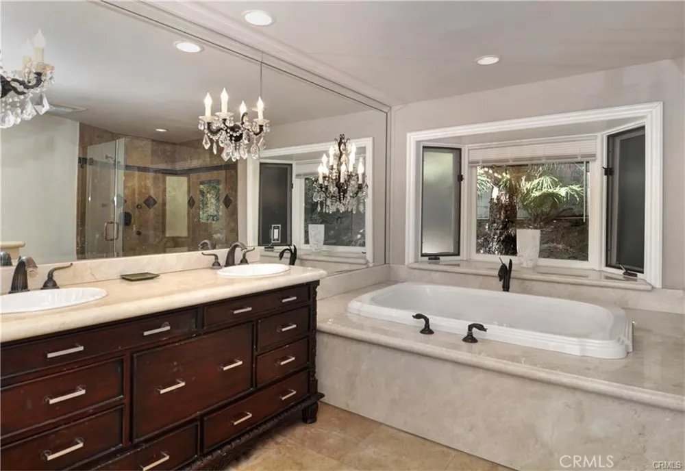 11393 La Vereda Drive North Tustin, CA 92705