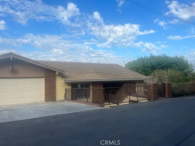 11393 La Vereda Drive North Tustin, CA 92705