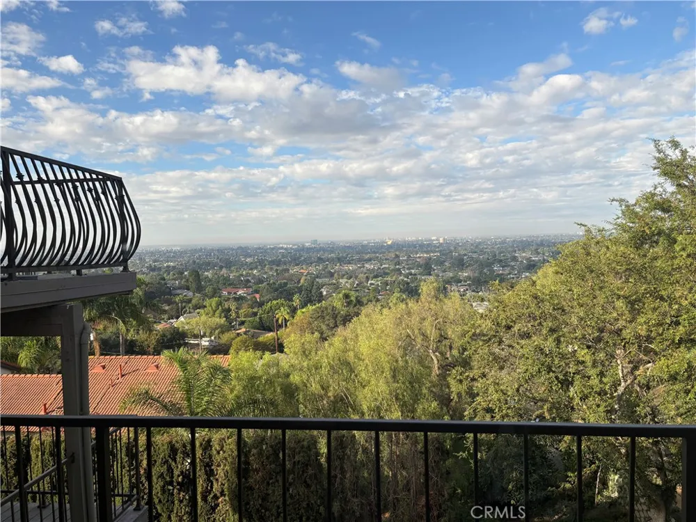 11393 La Vereda Drive North Tustin, CA 92705