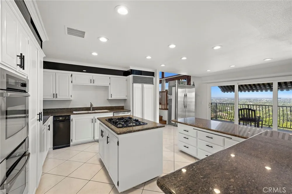 11393 La Vereda Drive North Tustin, CA 92705