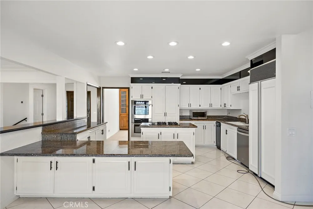 11393 La Vereda Drive North Tustin, CA 92705