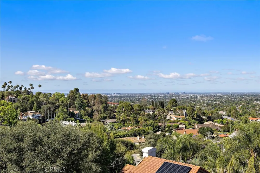 11393 La Vereda Drive North Tustin, CA 92705