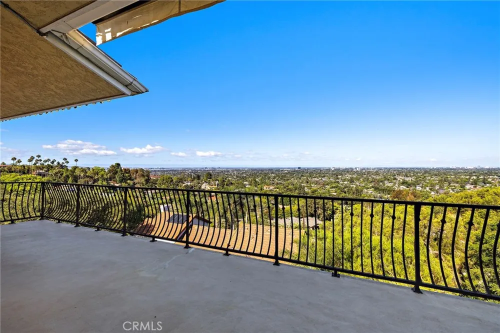 11393 La Vereda Drive North Tustin, CA 92705