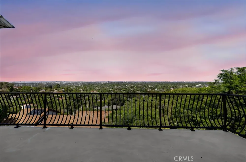 11393 La Vereda Drive North Tustin, CA 92705