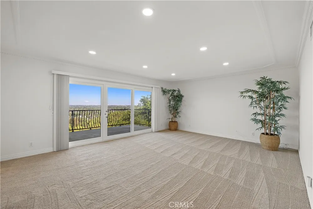 11393 La Vereda Drive North Tustin, CA 92705