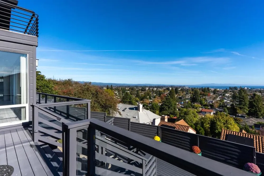 902 Laurent Street Santa Cruz, CA 95060