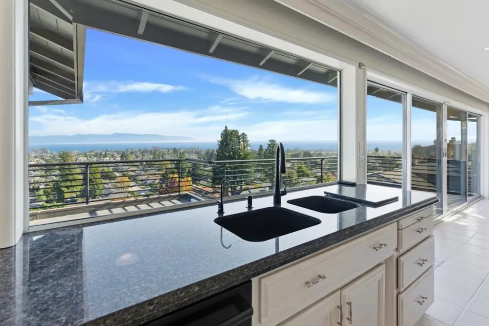 902 Laurent Street Santa Cruz, CA 95060