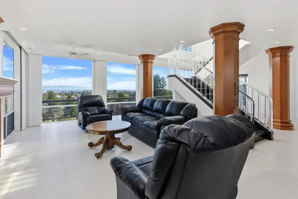 902 Laurent Street Santa Cruz, CA 95060