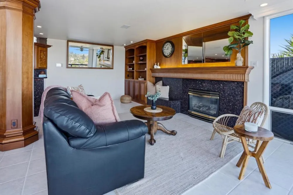 902 Laurent Street Santa Cruz, CA 95060