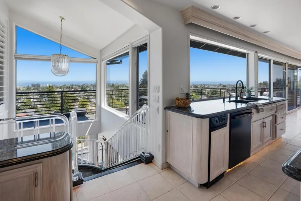 902 Laurent Street Santa Cruz, CA 95060