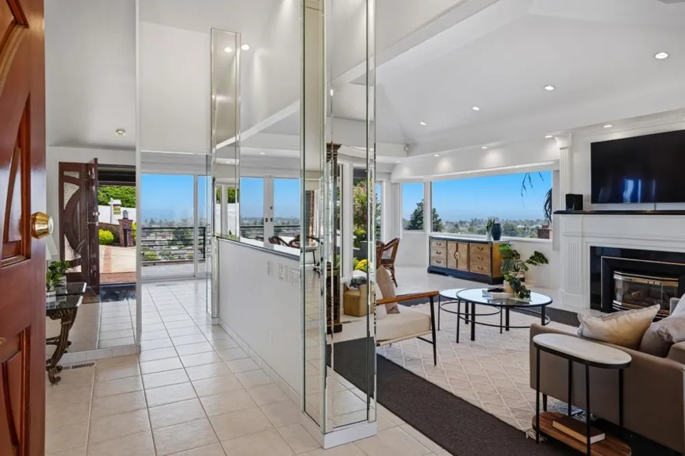 902 Laurent Street Santa Cruz, CA 95060