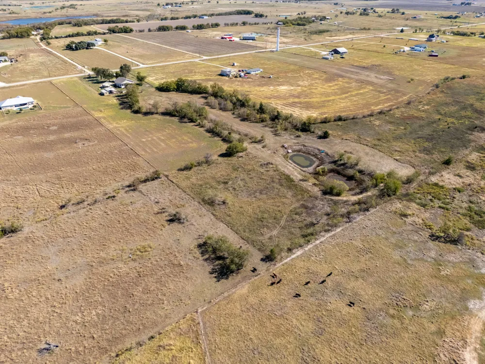 1150 County Road 432 Taylor, TX 76574