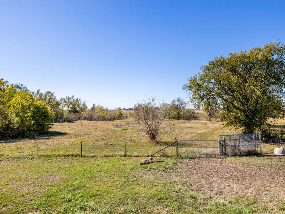 1150 County Road 432 Taylor, TX 76574