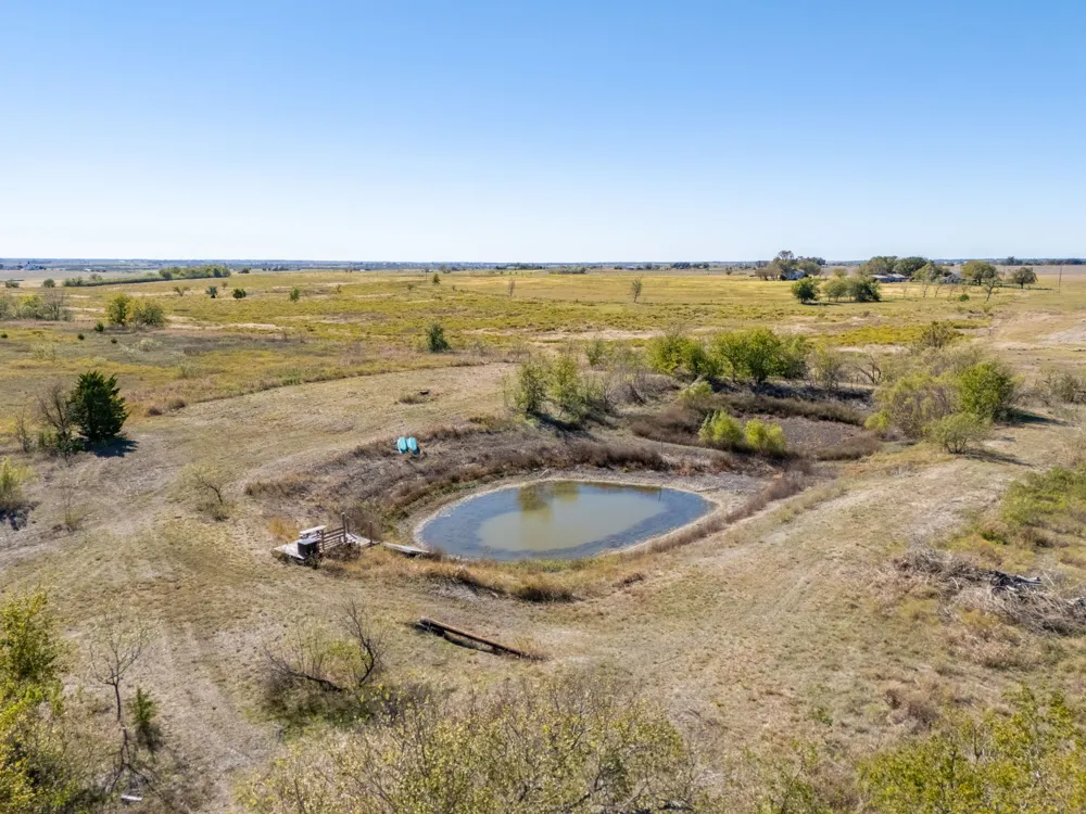 1150 County Road 432 Taylor, TX 76574
