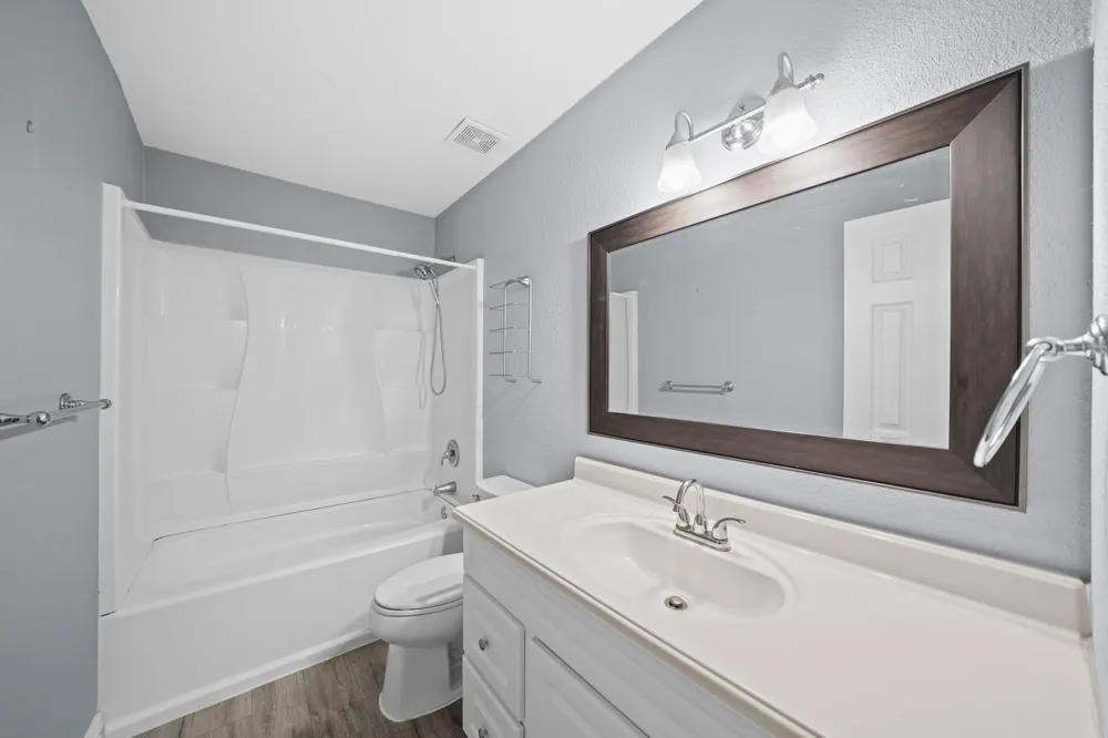 8 Hideaway Drive Friendswood, TX 77546