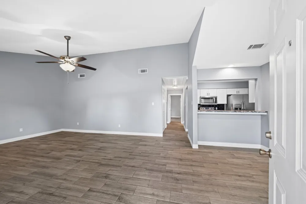 8 Hideaway Drive Friendswood, TX 77546