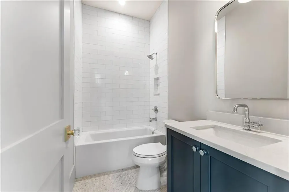11825 Serenbe Lane Chattahoochee Hills, GA 30268