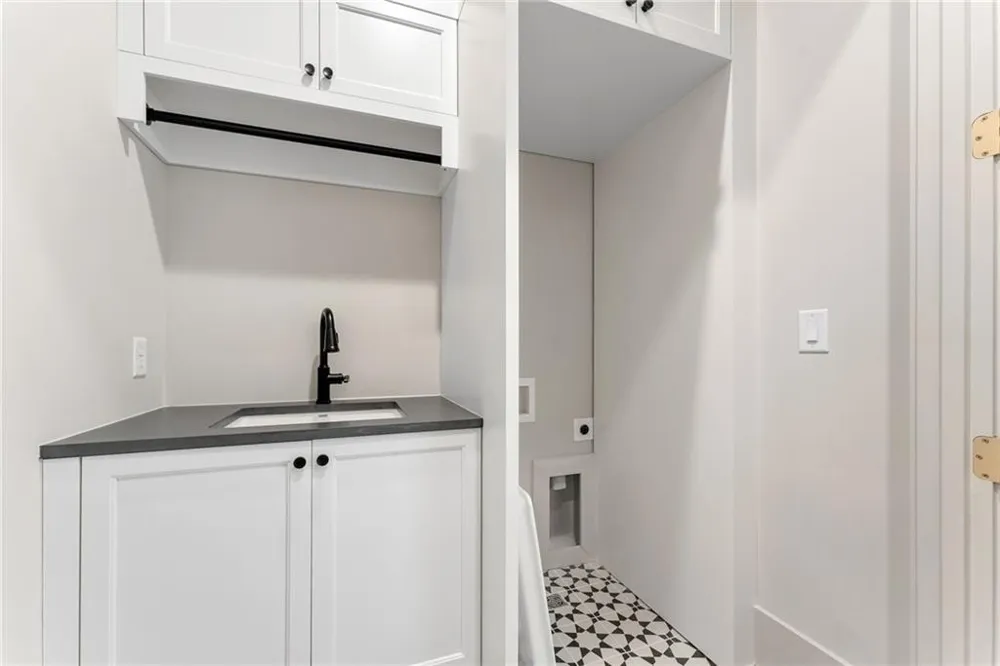 11825 Serenbe Lane Chattahoochee Hills, GA 30268