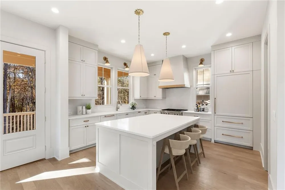 11825 Serenbe Lane Chattahoochee Hills, GA 30268