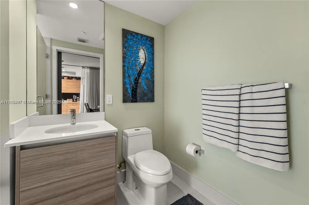 121 NE 34th St #1705 Miami, FL 33137