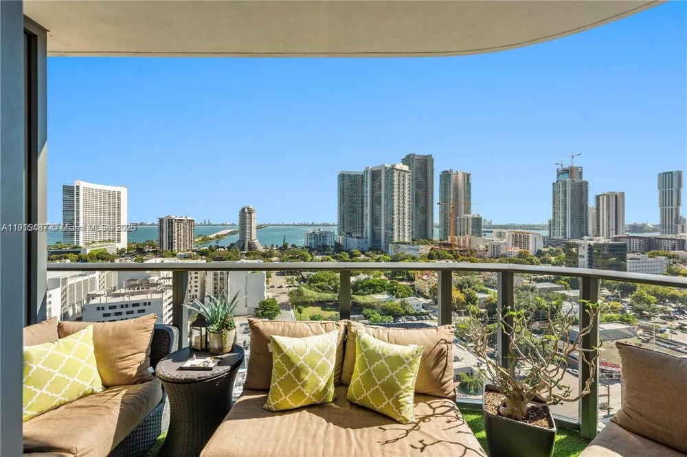 121 NE 34th St #1705 Miami, FL 33137