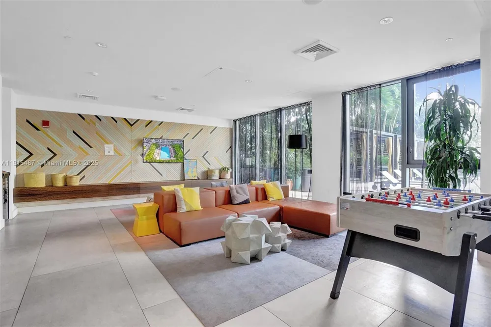 121 NE 34th St #1705 Miami, FL 33137