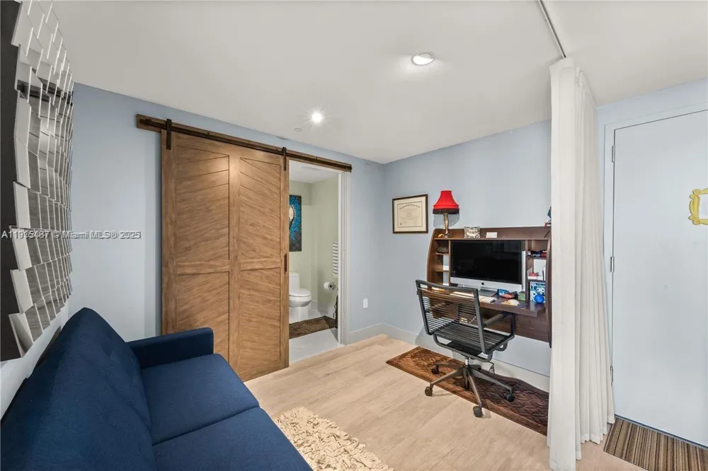 121 NE 34th St #1705 Miami, FL 33137