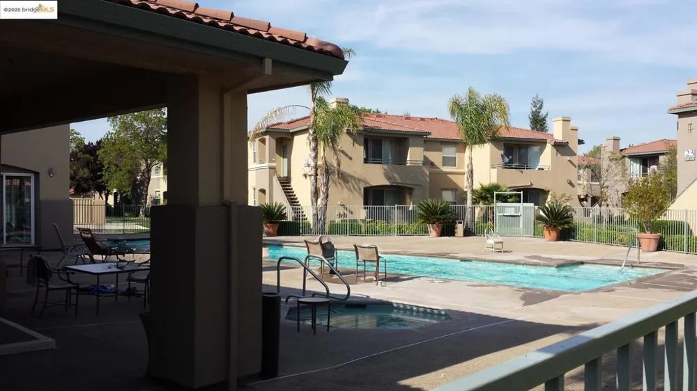 5201 Laguna Oaks DR #UNIT 70 Elk Grove, CA 95758