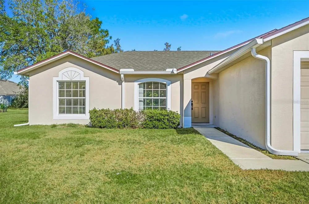 106 LA MANCHA DRIVE Palm Coast, FL 32137