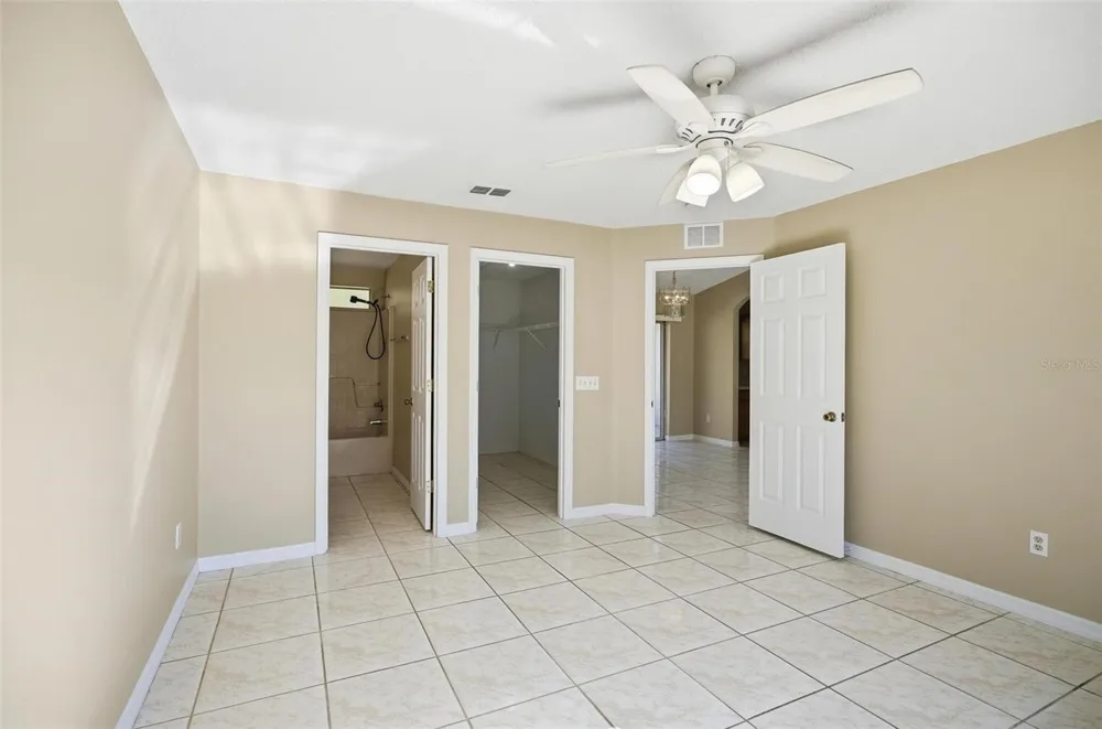 106 LA MANCHA DRIVE Palm Coast, FL 32137