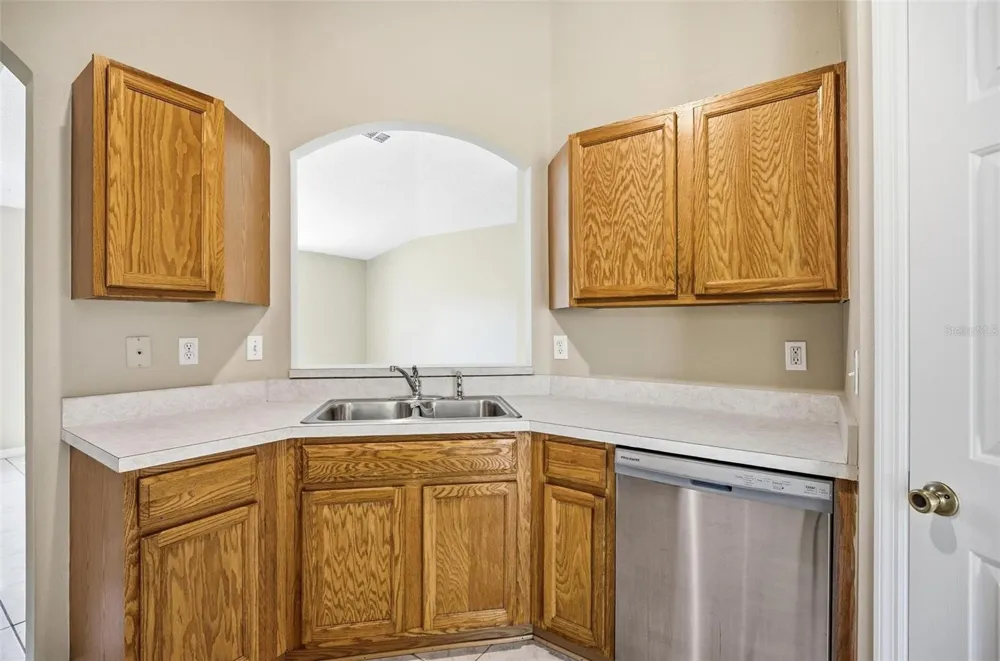 106 LA MANCHA DRIVE Palm Coast, FL 32137