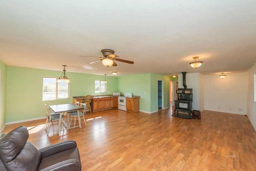 1095 Hyampom Rd Hayfork, CA 96041
