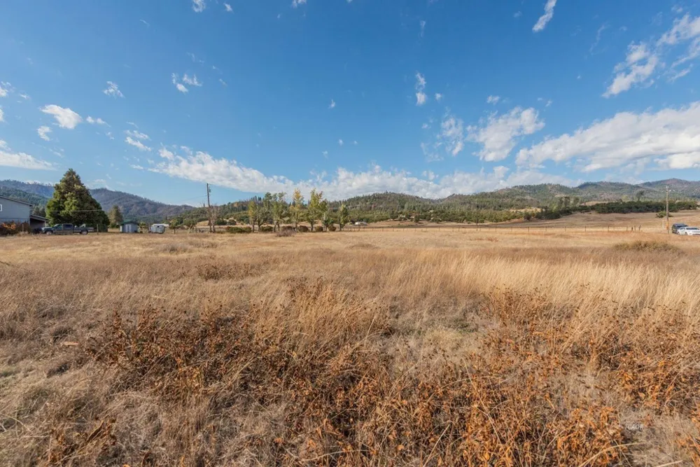 1095 Hyampom Rd Hayfork, CA 96041