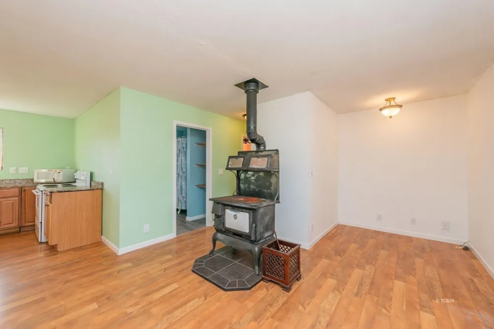1095 Hyampom Rd Hayfork, CA 96041