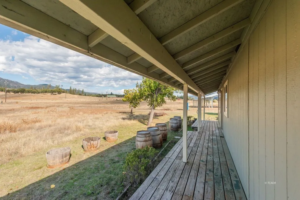 1095 Hyampom Rd Hayfork, CA 96041