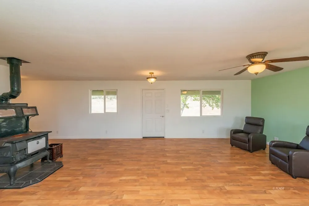 1095 Hyampom Rd Hayfork, CA 96041