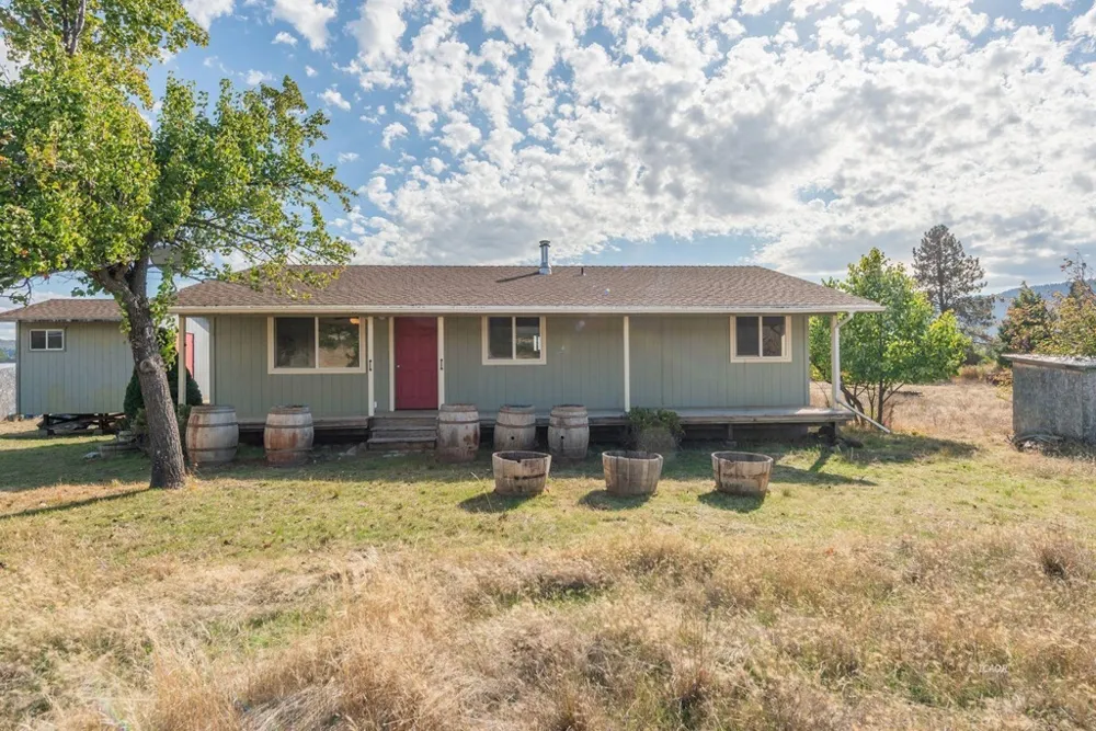 1095 Hyampom Rd Hayfork, CA 96041