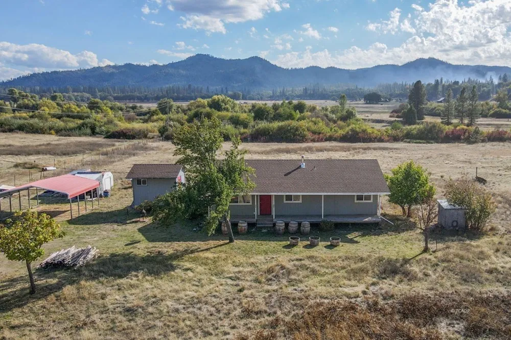 1095 Hyampom Rd Hayfork, CA 96041