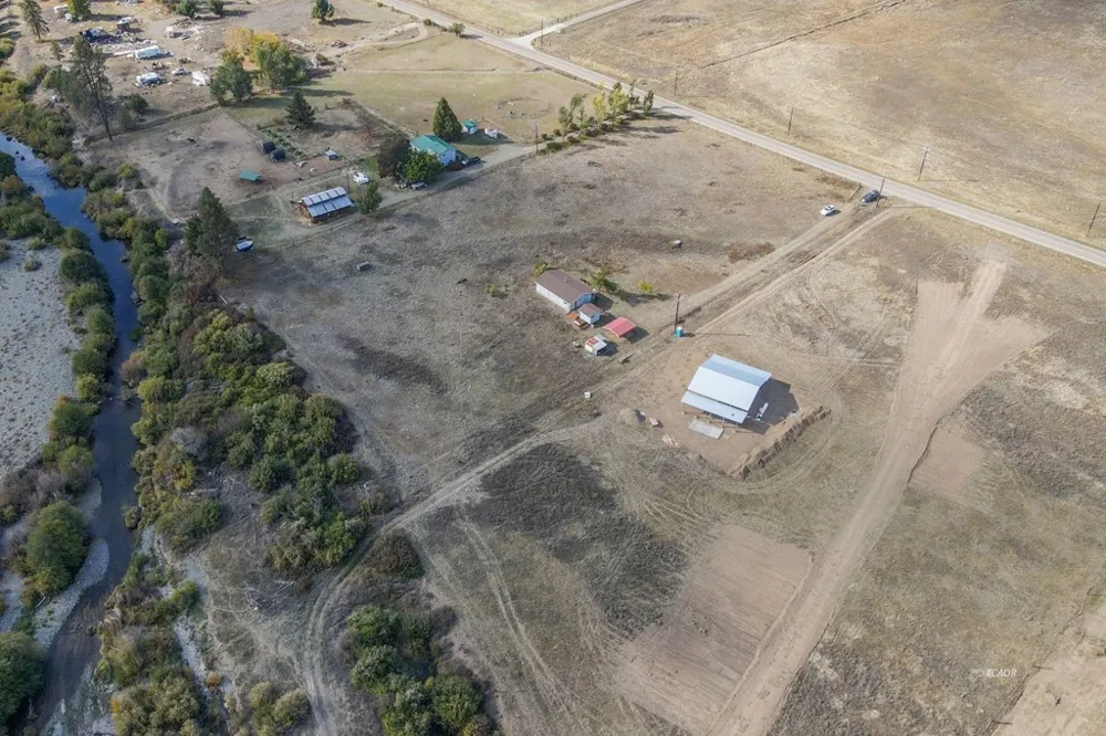 1095 Hyampom Rd Hayfork, CA 96041