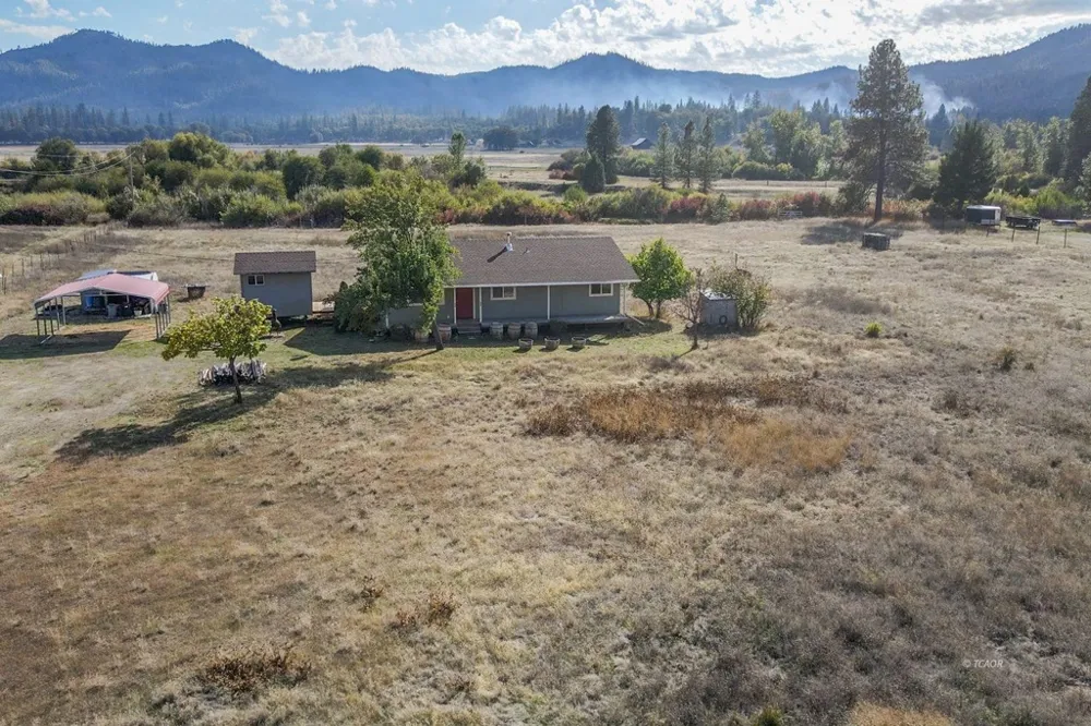 1095 Hyampom Rd Hayfork, CA 96041